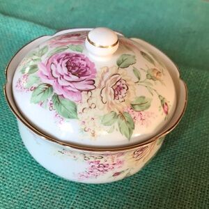 Otagiri covered trinket.